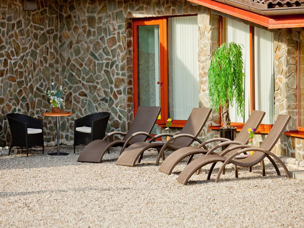 Hotel Impozant Valca Exterior photo